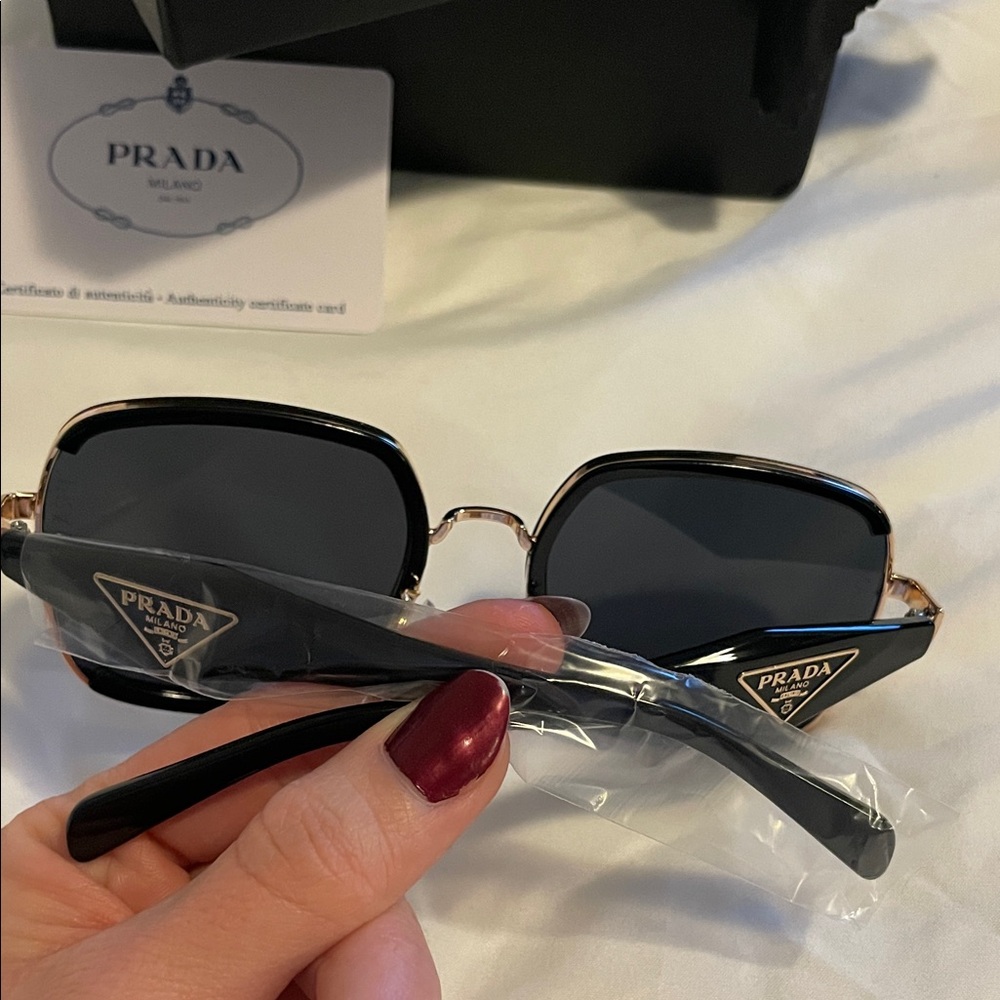 Prada Sunglasses - Picture 5 of 10